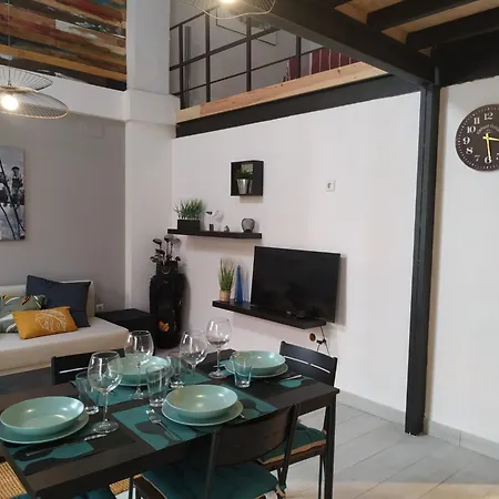 Centrico Familiar Con Patio Apartment